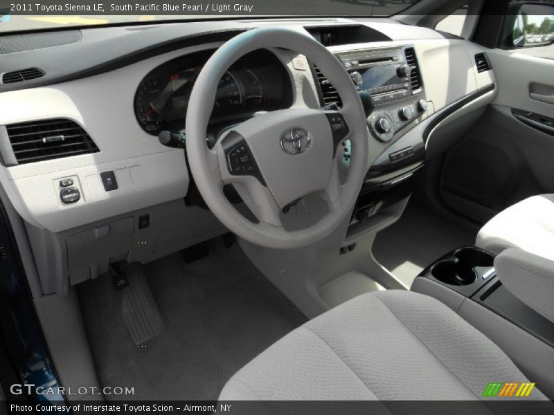South Pacific Blue Pearl / Light Gray 2011 Toyota Sienna LE