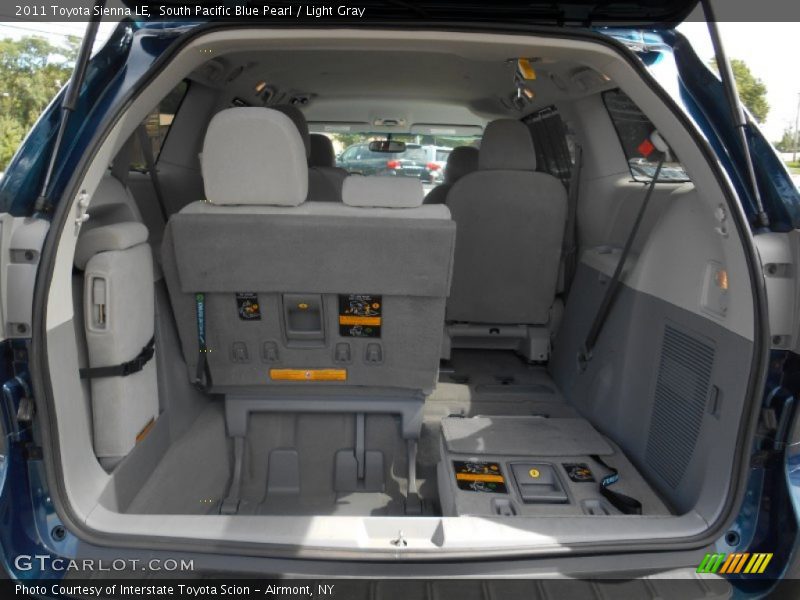 South Pacific Blue Pearl / Light Gray 2011 Toyota Sienna LE