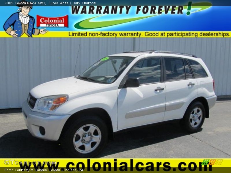Super White / Dark Charcoal 2005 Toyota RAV4 4WD