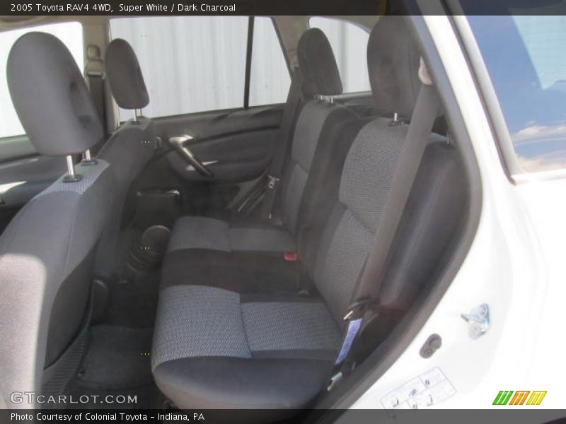 Super White / Dark Charcoal 2005 Toyota RAV4 4WD