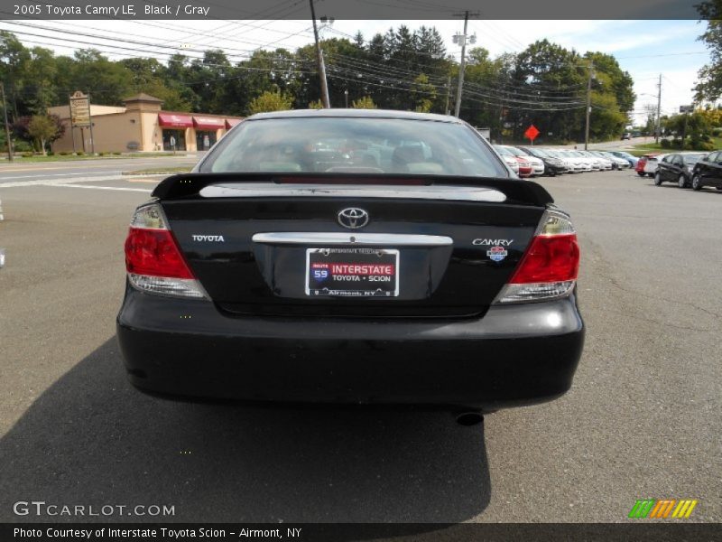 Black / Gray 2005 Toyota Camry LE