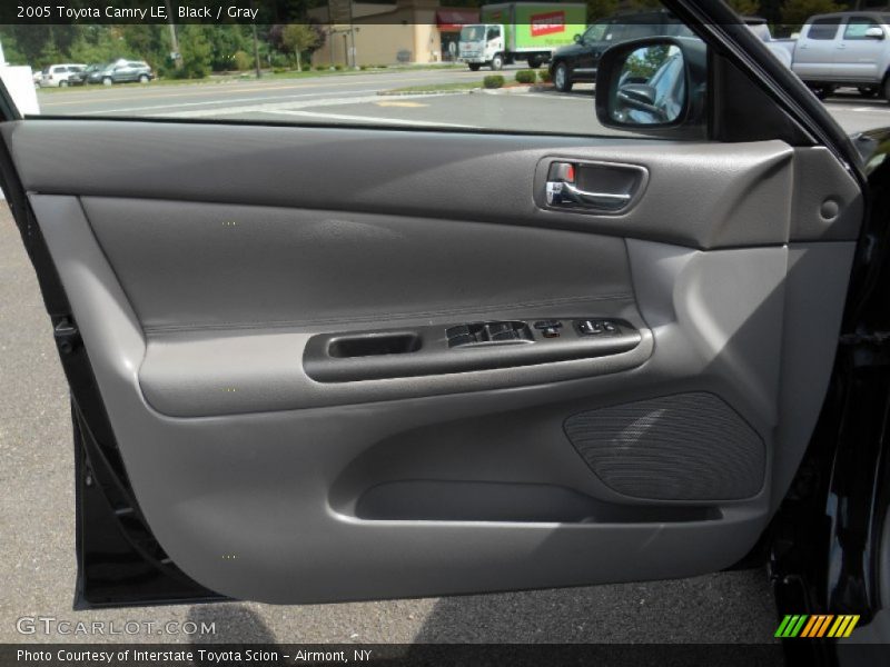 Black / Gray 2005 Toyota Camry LE