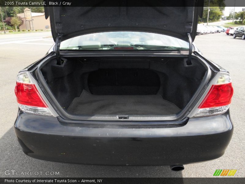 Black / Gray 2005 Toyota Camry LE