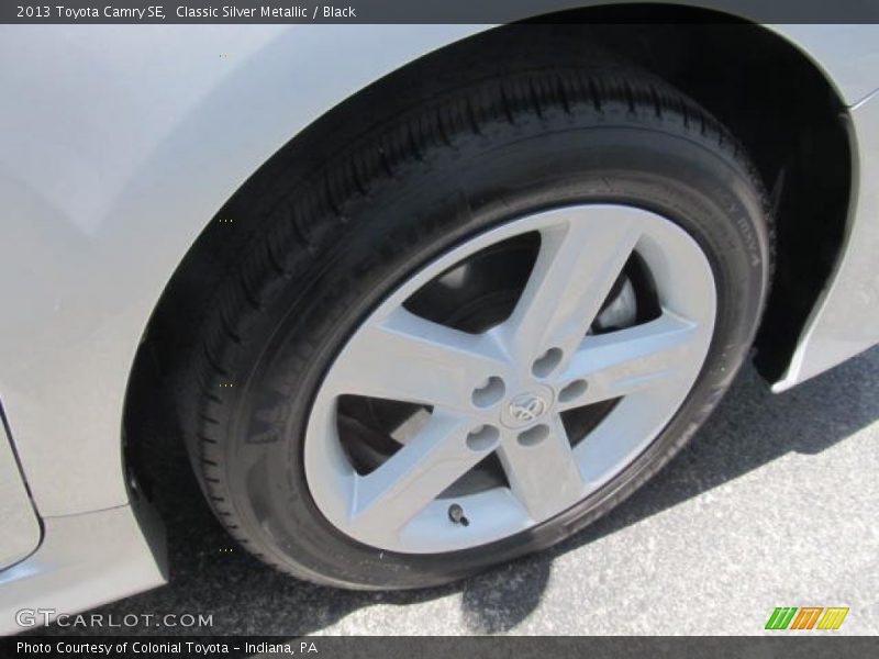 Classic Silver Metallic / Black 2013 Toyota Camry SE