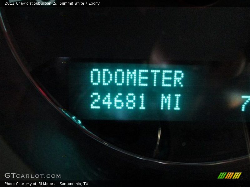 Summit White / Ebony 2012 Chevrolet Suburban LS