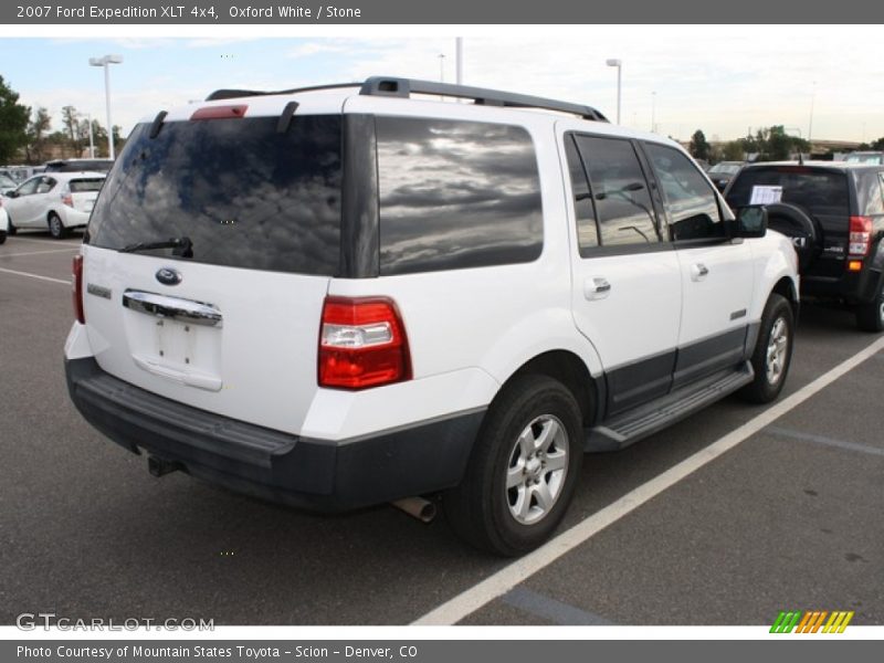Oxford White / Stone 2007 Ford Expedition XLT 4x4