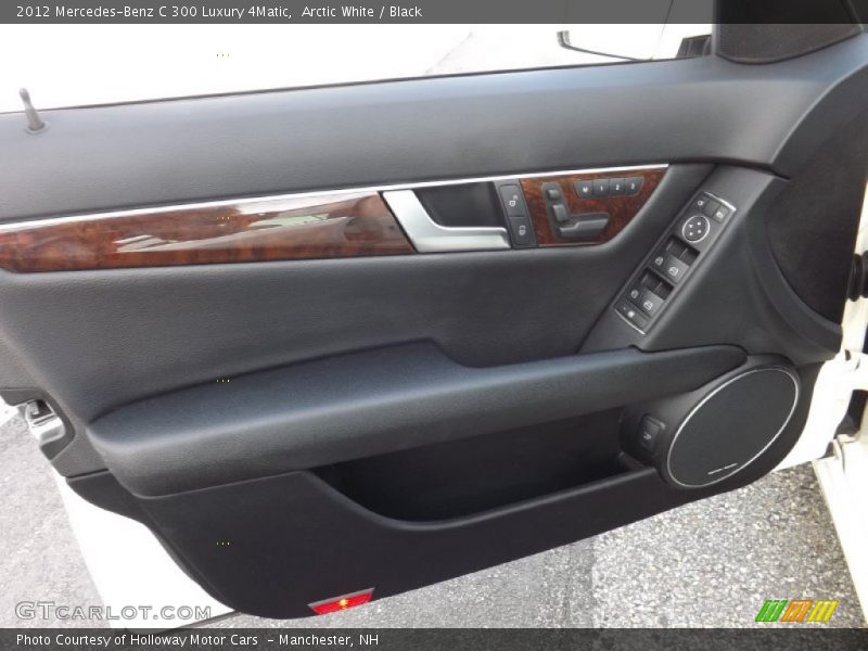Arctic White / Black 2012 Mercedes-Benz C 300 Luxury 4Matic