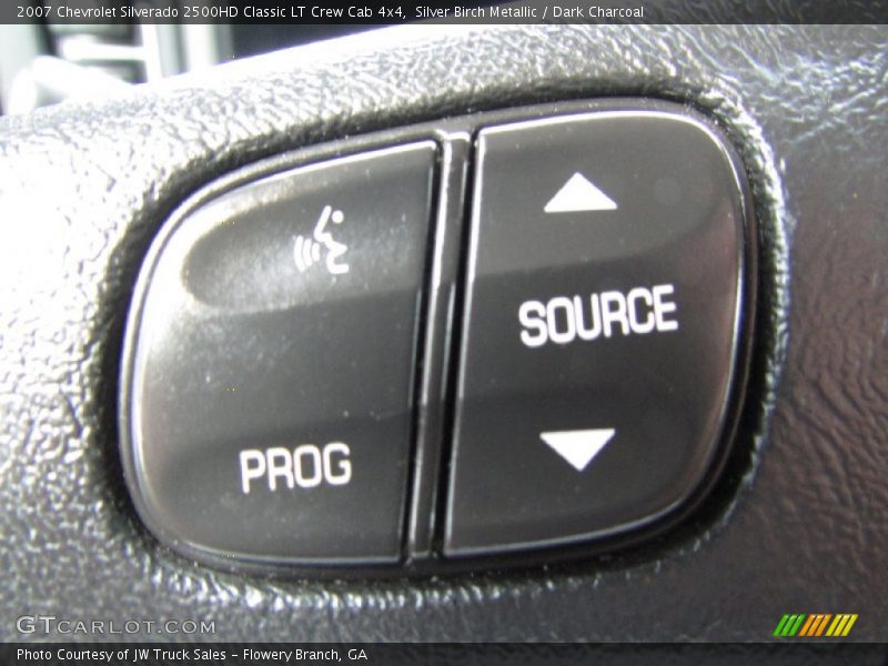 Silver Birch Metallic / Dark Charcoal 2007 Chevrolet Silverado 2500HD Classic LT Crew Cab 4x4