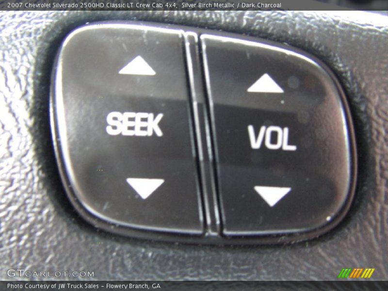 Silver Birch Metallic / Dark Charcoal 2007 Chevrolet Silverado 2500HD Classic LT Crew Cab 4x4