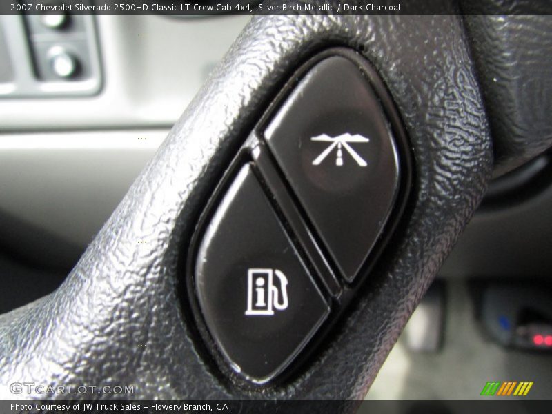 Silver Birch Metallic / Dark Charcoal 2007 Chevrolet Silverado 2500HD Classic LT Crew Cab 4x4