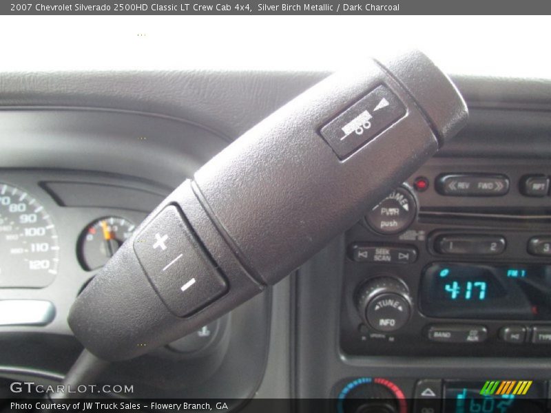 Silver Birch Metallic / Dark Charcoal 2007 Chevrolet Silverado 2500HD Classic LT Crew Cab 4x4