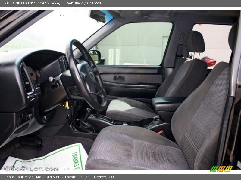 Super Black / Charcoal 2003 Nissan Pathfinder SE 4x4