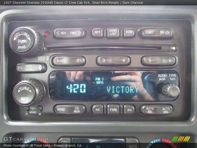 Silver Birch Metallic / Dark Charcoal 2007 Chevrolet Silverado 2500HD Classic LT Crew Cab 4x4