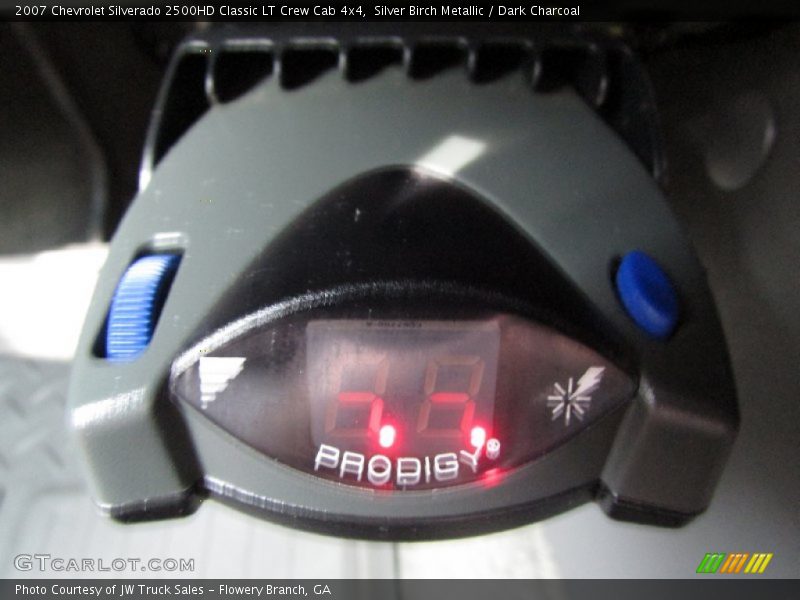 Silver Birch Metallic / Dark Charcoal 2007 Chevrolet Silverado 2500HD Classic LT Crew Cab 4x4