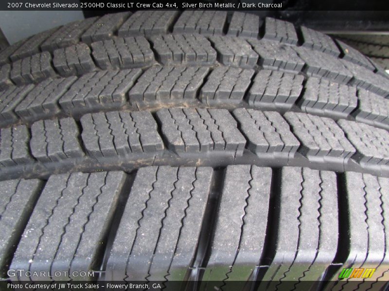 Silver Birch Metallic / Dark Charcoal 2007 Chevrolet Silverado 2500HD Classic LT Crew Cab 4x4