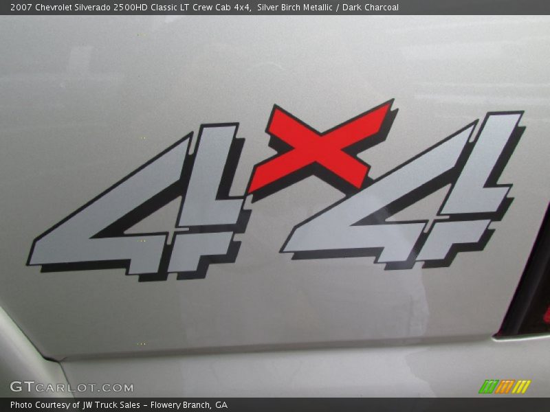 Silver Birch Metallic / Dark Charcoal 2007 Chevrolet Silverado 2500HD Classic LT Crew Cab 4x4