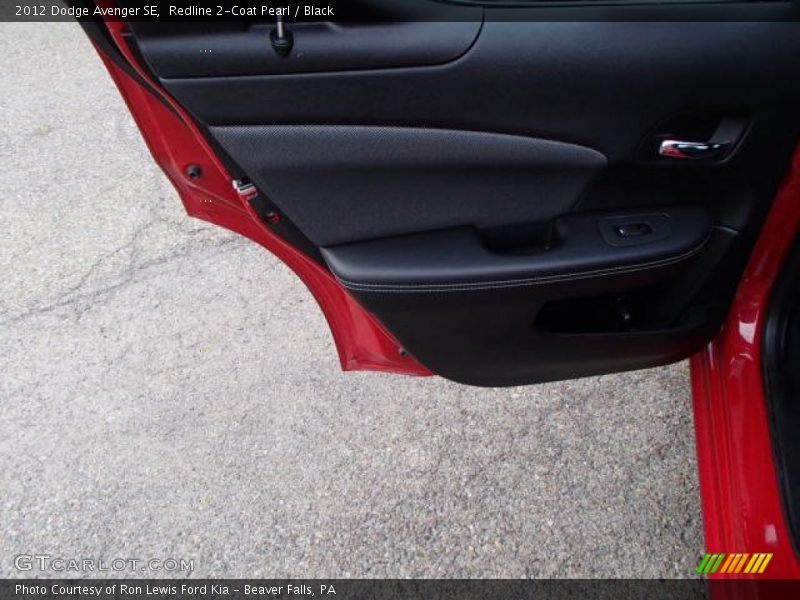 Redline 2-Coat Pearl / Black 2012 Dodge Avenger SE
