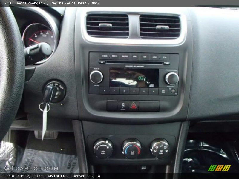 Redline 2-Coat Pearl / Black 2012 Dodge Avenger SE