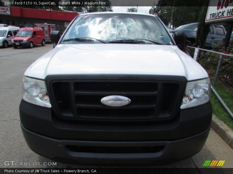 Oxford White / Medium Flint 2007 Ford F150 XL SuperCab