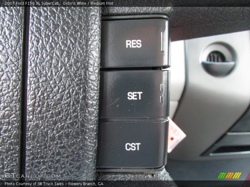 Oxford White / Medium Flint 2007 Ford F150 XL SuperCab