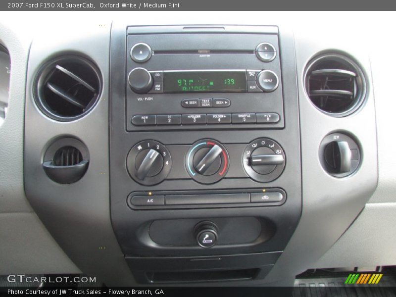 Oxford White / Medium Flint 2007 Ford F150 XL SuperCab