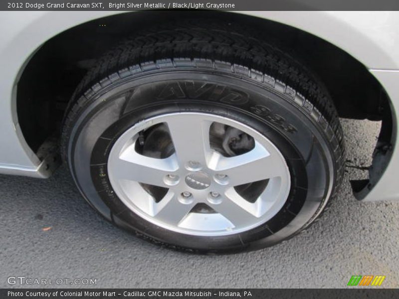 Bright Silver Metallic / Black/Light Graystone 2012 Dodge Grand Caravan SXT
