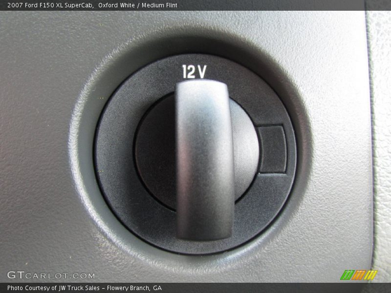 Oxford White / Medium Flint 2007 Ford F150 XL SuperCab