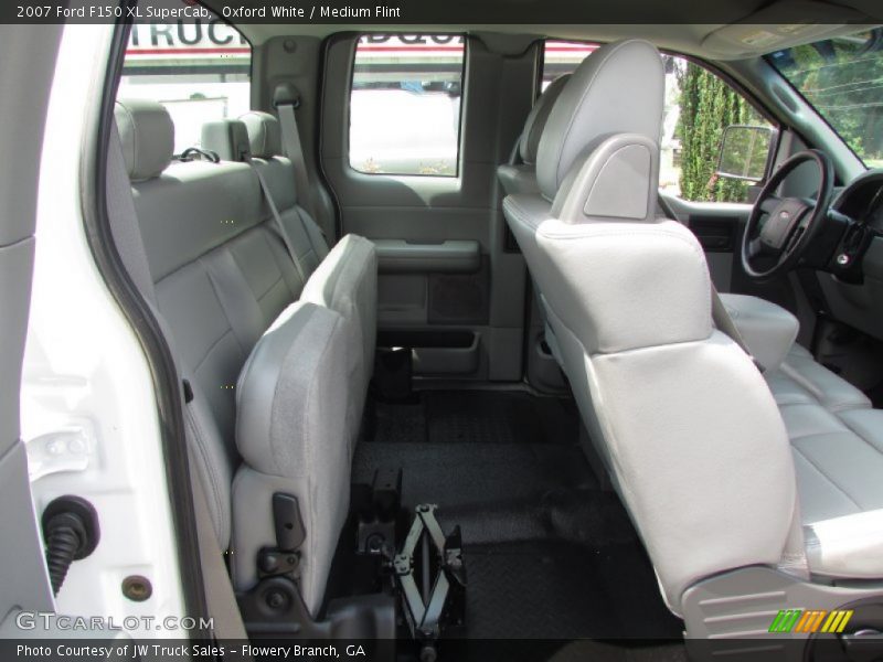 Oxford White / Medium Flint 2007 Ford F150 XL SuperCab