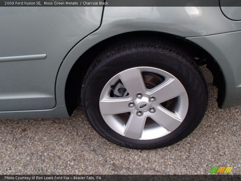 Moss Green Metallic / Charcoal Black 2009 Ford Fusion SE