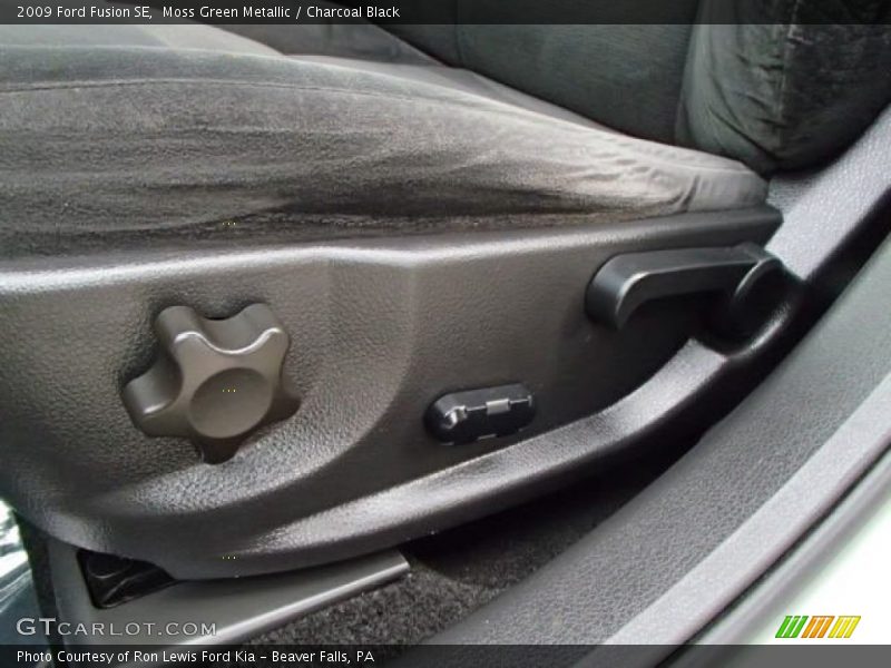 Moss Green Metallic / Charcoal Black 2009 Ford Fusion SE