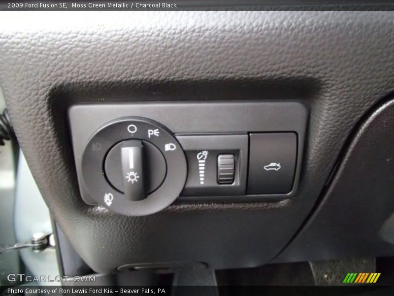 Moss Green Metallic / Charcoal Black 2009 Ford Fusion SE