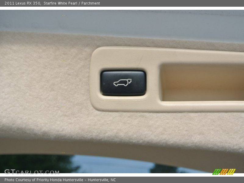 Starfire White Pearl / Parchment 2011 Lexus RX 350