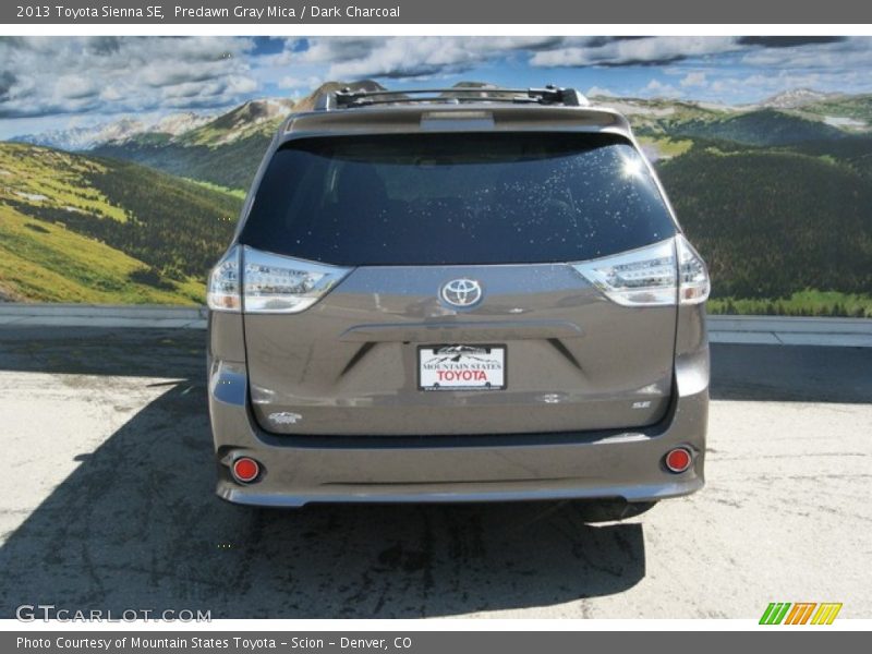 Predawn Gray Mica / Dark Charcoal 2013 Toyota Sienna SE