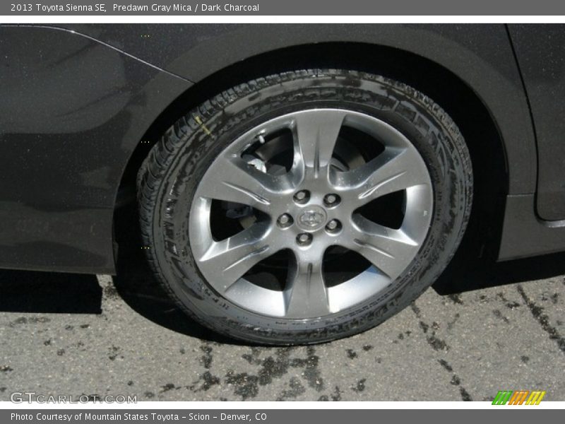 Predawn Gray Mica / Dark Charcoal 2013 Toyota Sienna SE