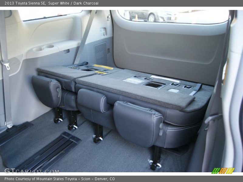 Super White / Dark Charcoal 2013 Toyota Sienna SE