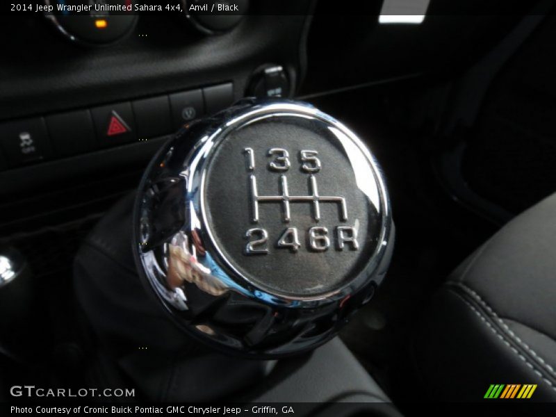  2014 Wrangler Unlimited Sahara 4x4 6 Speed Manual Shifter
