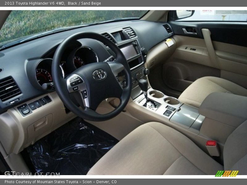 Black / Sand Beige 2013 Toyota Highlander V6 4WD