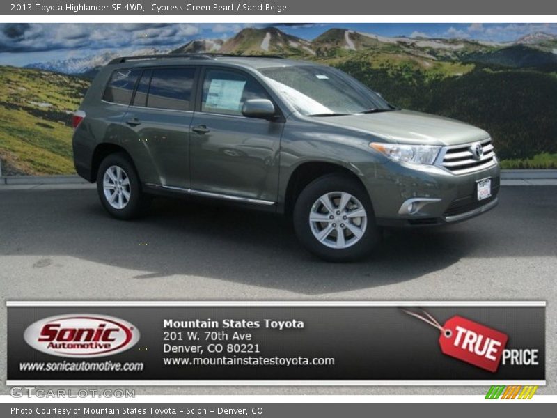 Cypress Green Pearl / Sand Beige 2013 Toyota Highlander SE 4WD