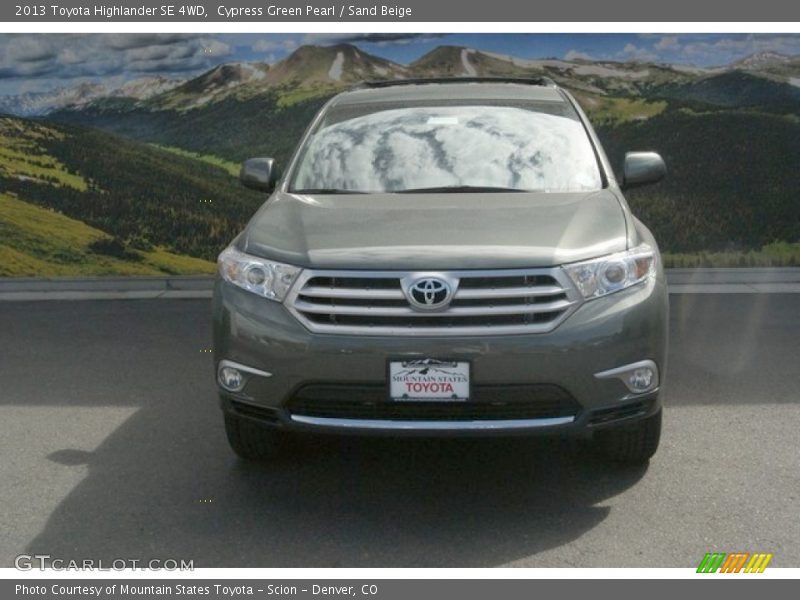 Cypress Green Pearl / Sand Beige 2013 Toyota Highlander SE 4WD