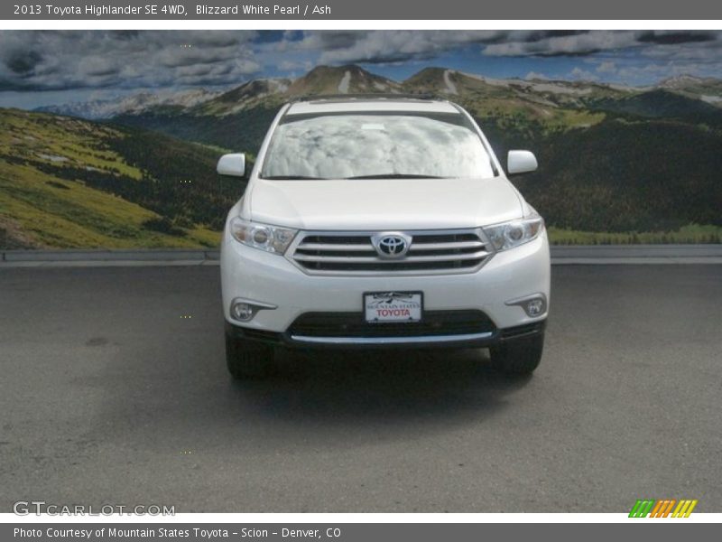 Blizzard White Pearl / Ash 2013 Toyota Highlander SE 4WD
