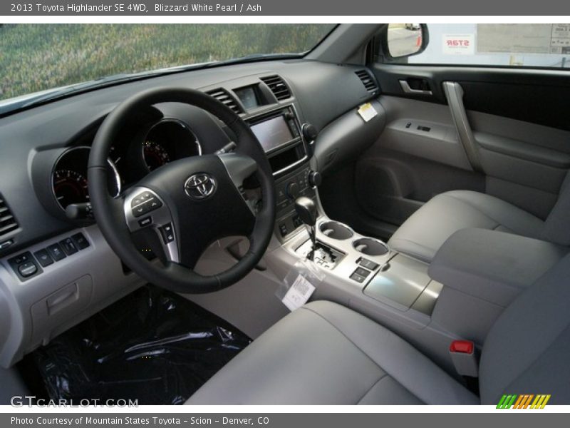 Blizzard White Pearl / Ash 2013 Toyota Highlander SE 4WD