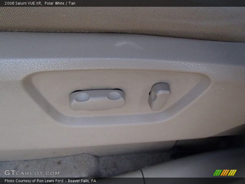 Polar White / Tan 2008 Saturn VUE XR