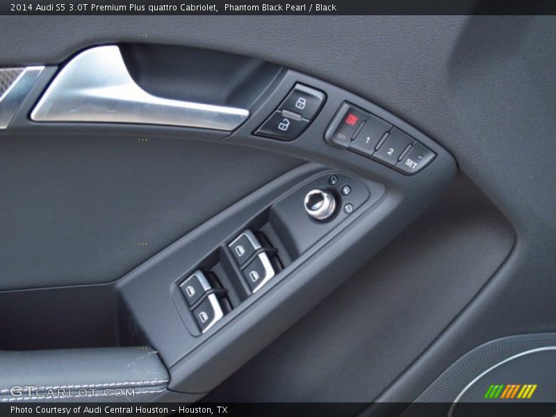 Controls of 2014 S5 3.0T Premium Plus quattro Cabriolet