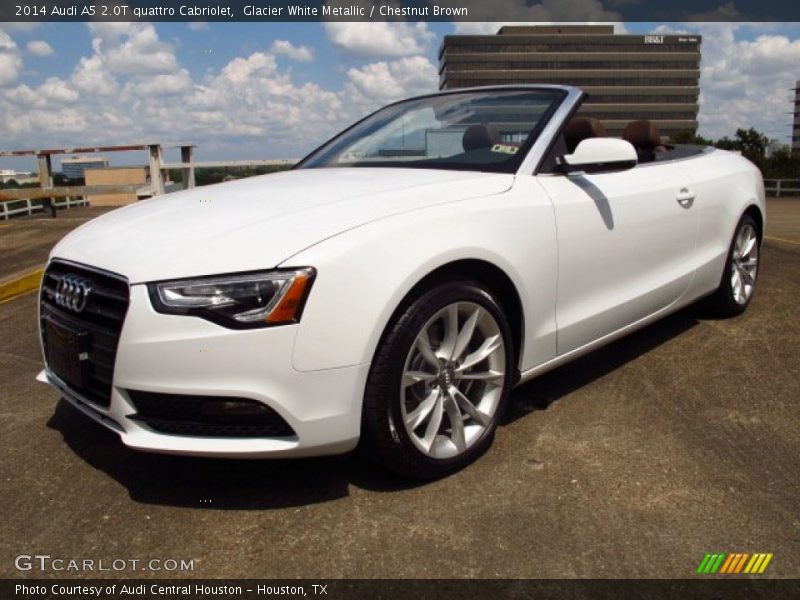 Front 3/4 View of 2014 A5 2.0T quattro Cabriolet