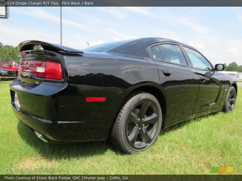 Pitch Black / Black 2014 Dodge Charger R/T Plus