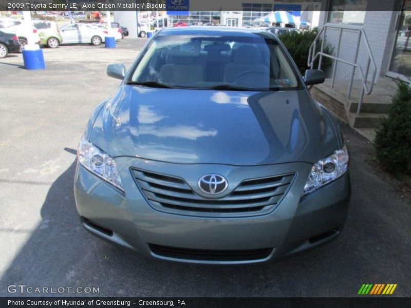 Aloe Green Metallic / Bisque 2009 Toyota Camry LE