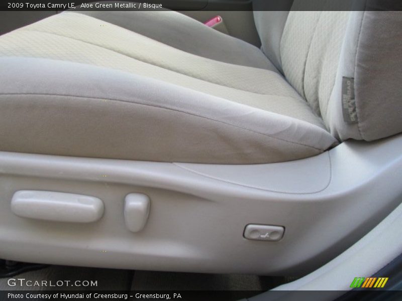 Aloe Green Metallic / Bisque 2009 Toyota Camry LE