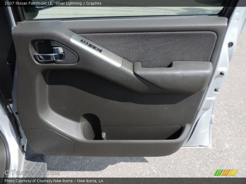 Silver Lightning / Graphite 2007 Nissan Pathfinder LE