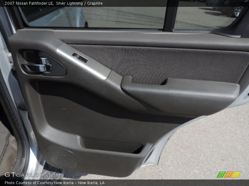 Silver Lightning / Graphite 2007 Nissan Pathfinder LE