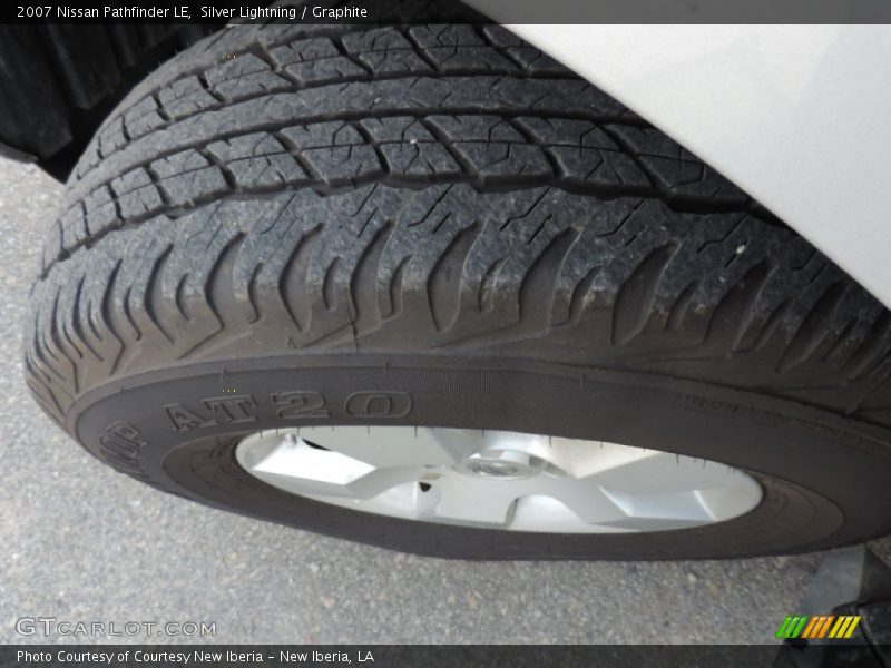 Silver Lightning / Graphite 2007 Nissan Pathfinder LE